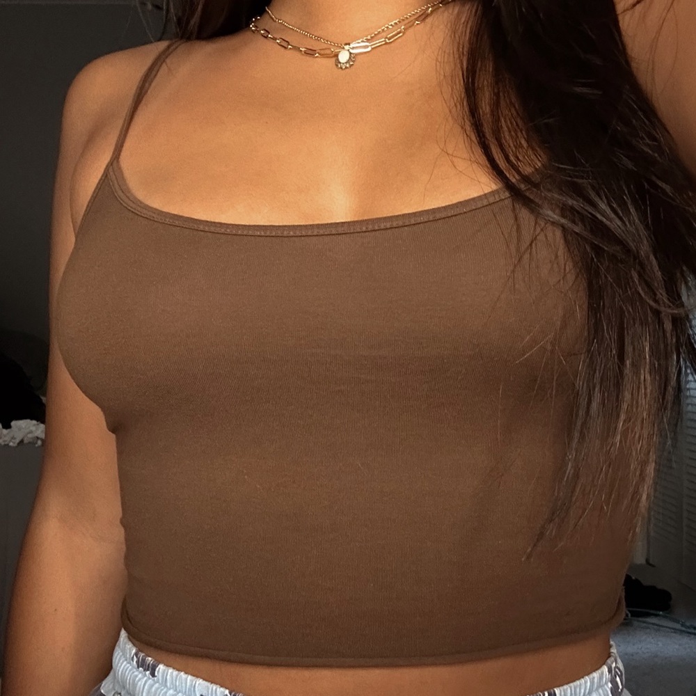 Brown tank top with adjustable straps